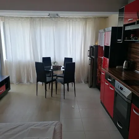 Bluewave Pool Apartmán Pomorie