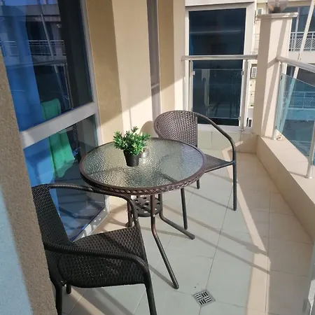 Bluewave Pool Apartmán *